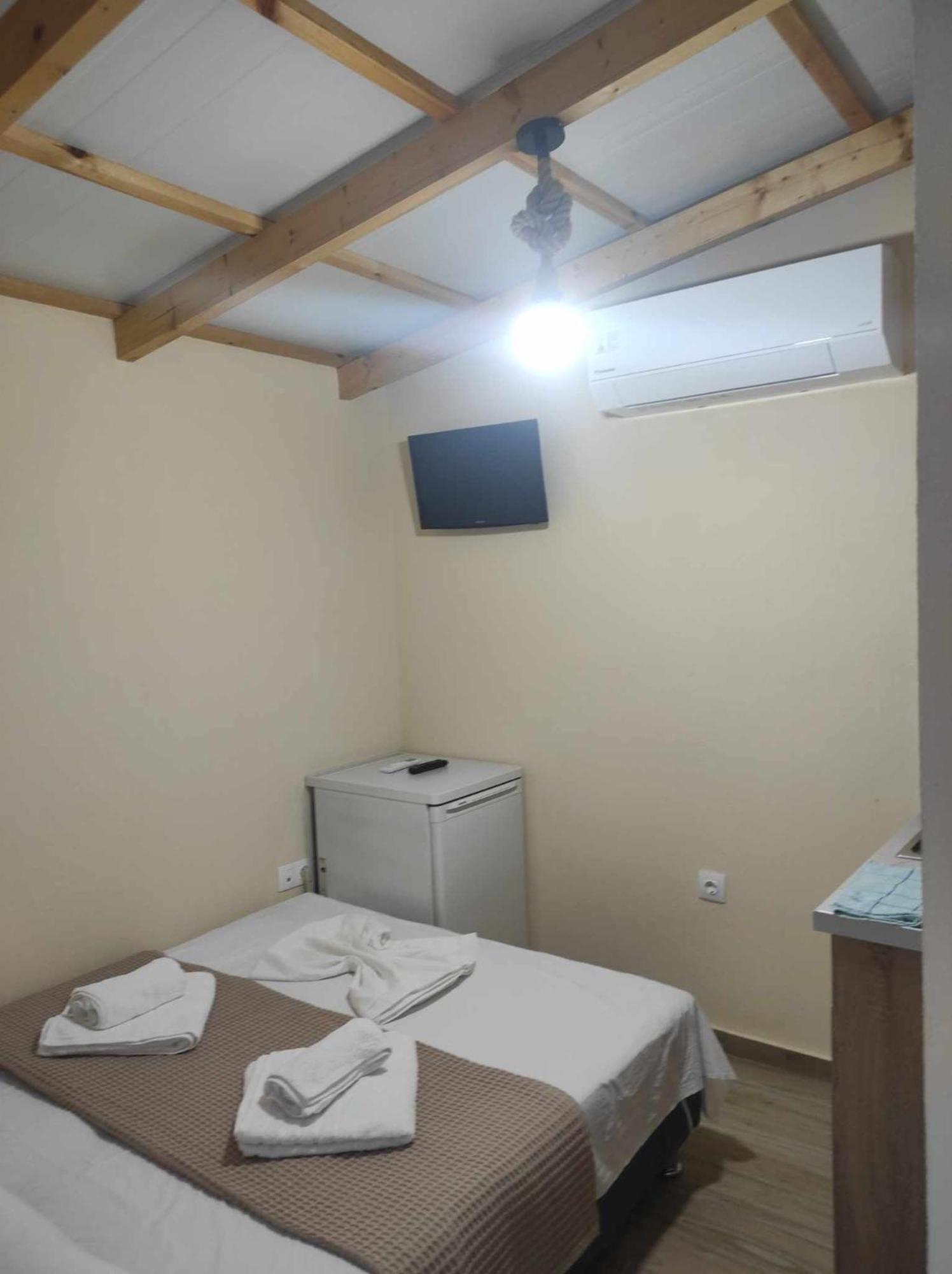 Light Blue Paralia Apartments מראה חיצוני תמונה