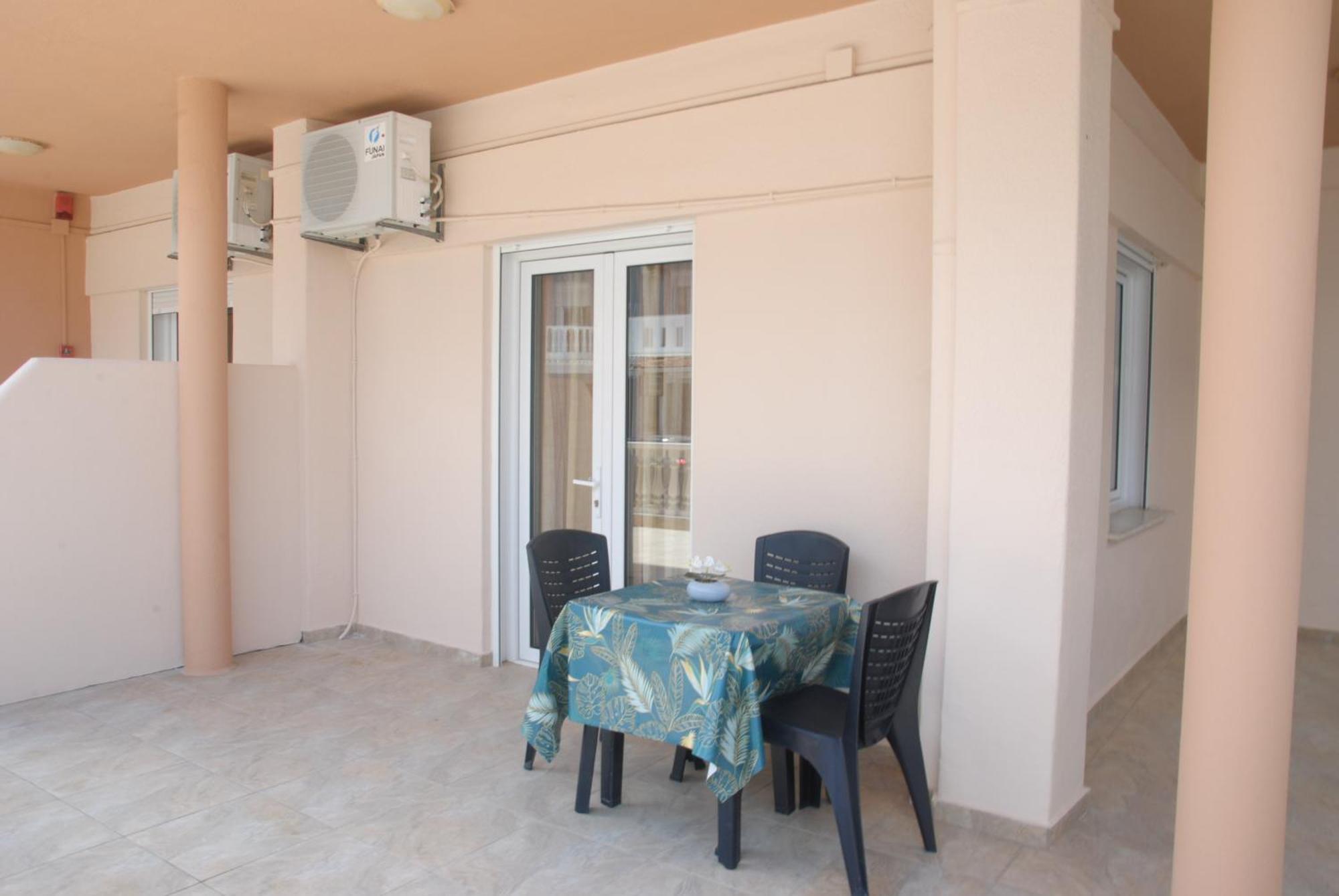 Light Blue Paralia Apartments מראה חיצוני תמונה
