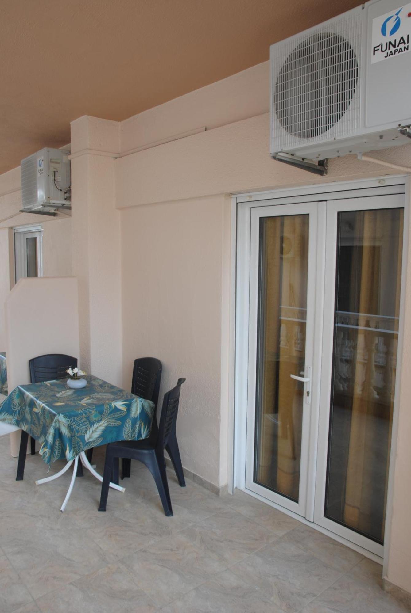 Light Blue Paralia Apartments מראה חיצוני תמונה