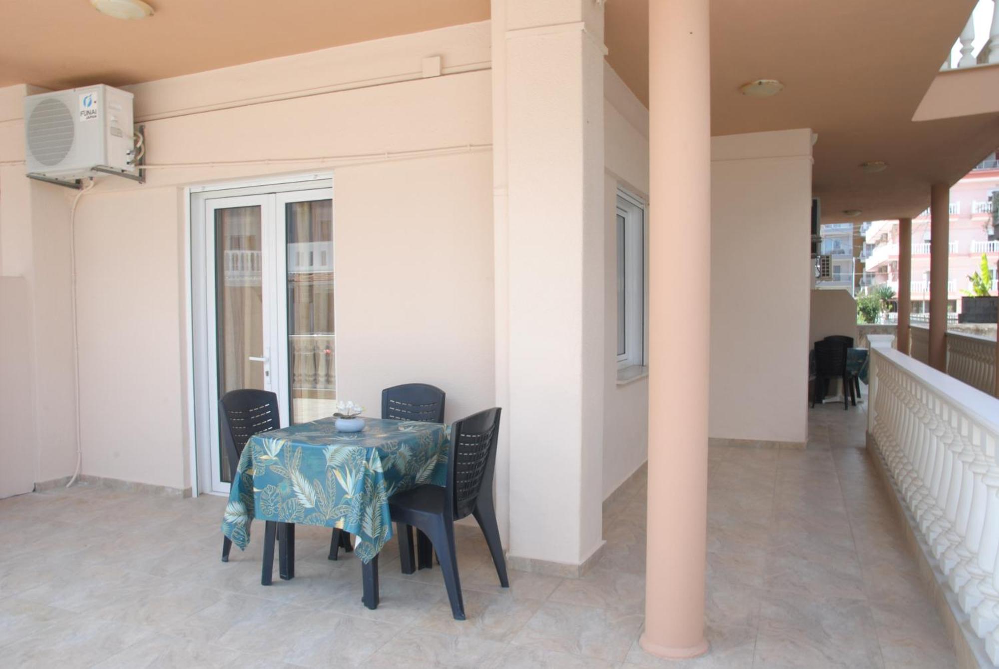 Light Blue Paralia Apartments מראה חיצוני תמונה