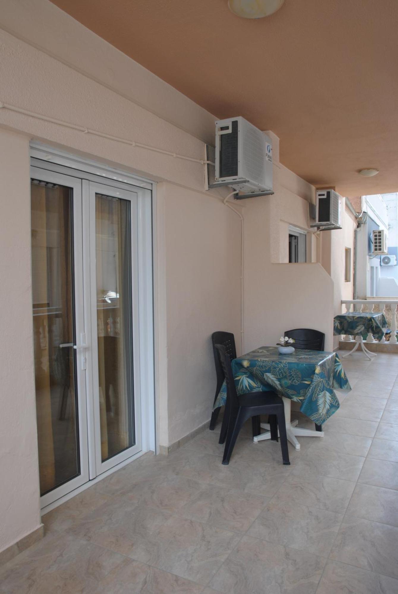 Light Blue Paralia Apartments מראה חיצוני תמונה