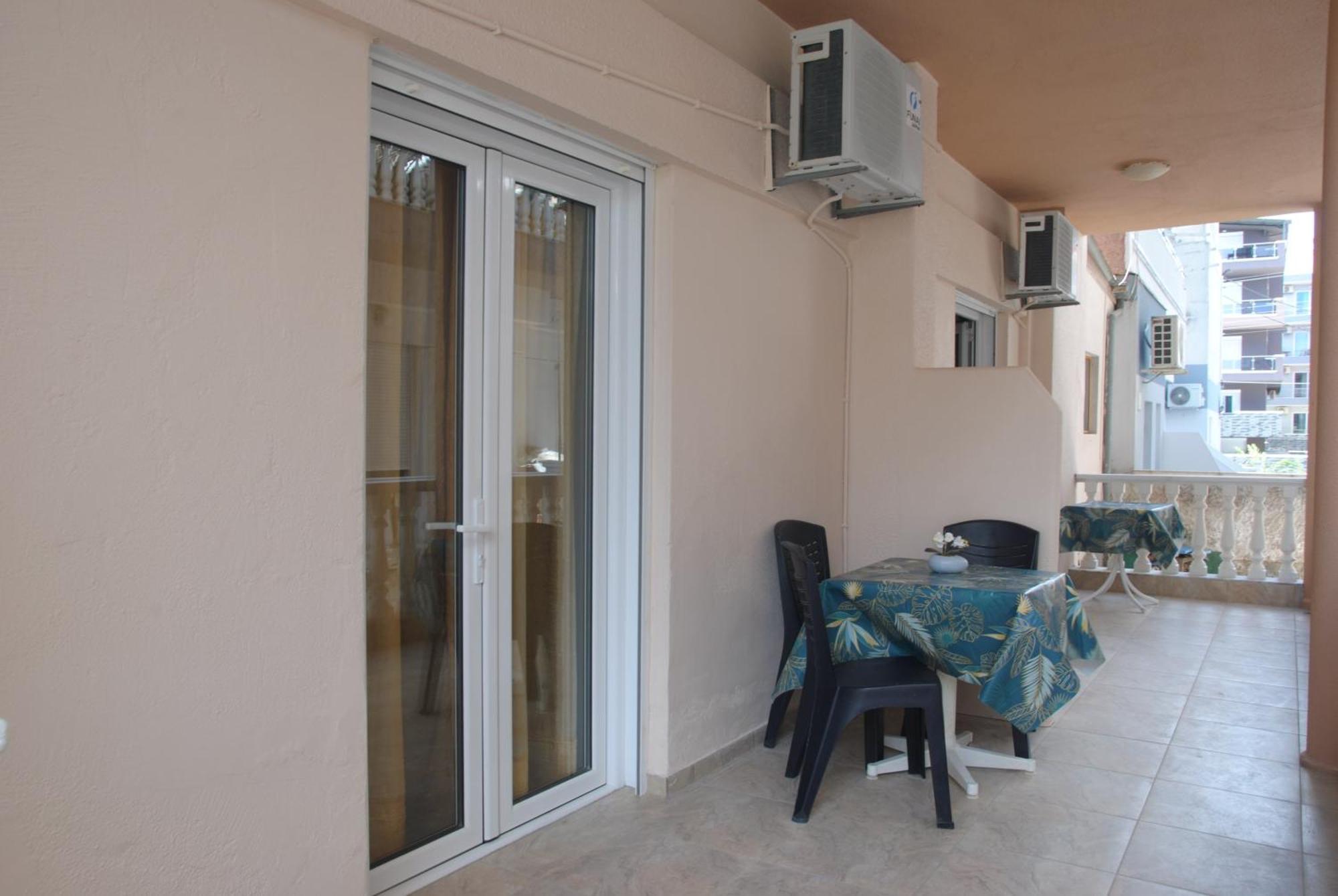 Light Blue Paralia Apartments מראה חיצוני תמונה
